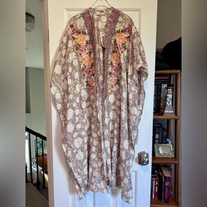 NWT Savanna Jane Floral Embroidered Open Robe / Kimono / Long Cardigan - M / L